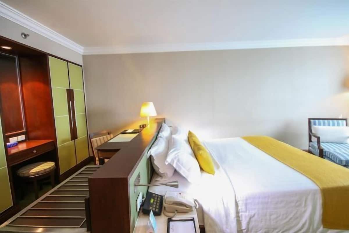 1 bedroom, minibar, in-room safe, desk