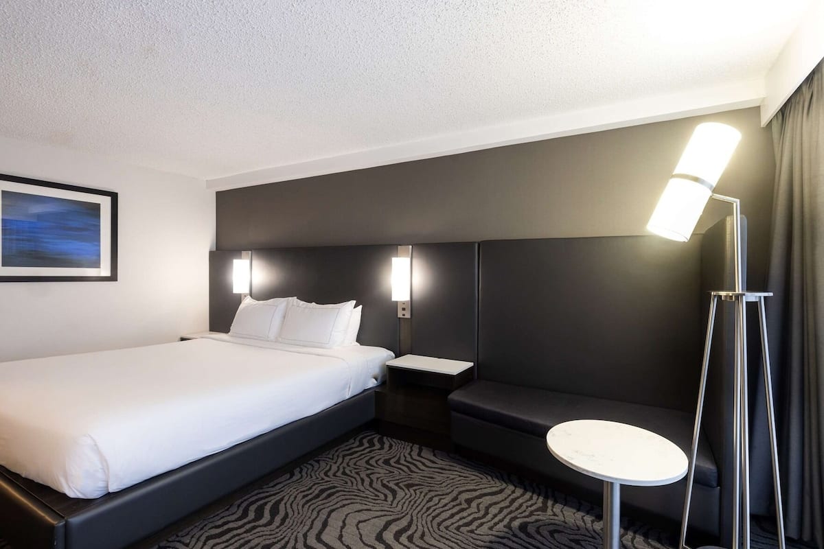 Premium bedding, pillowtop beds, in-room safe, desk