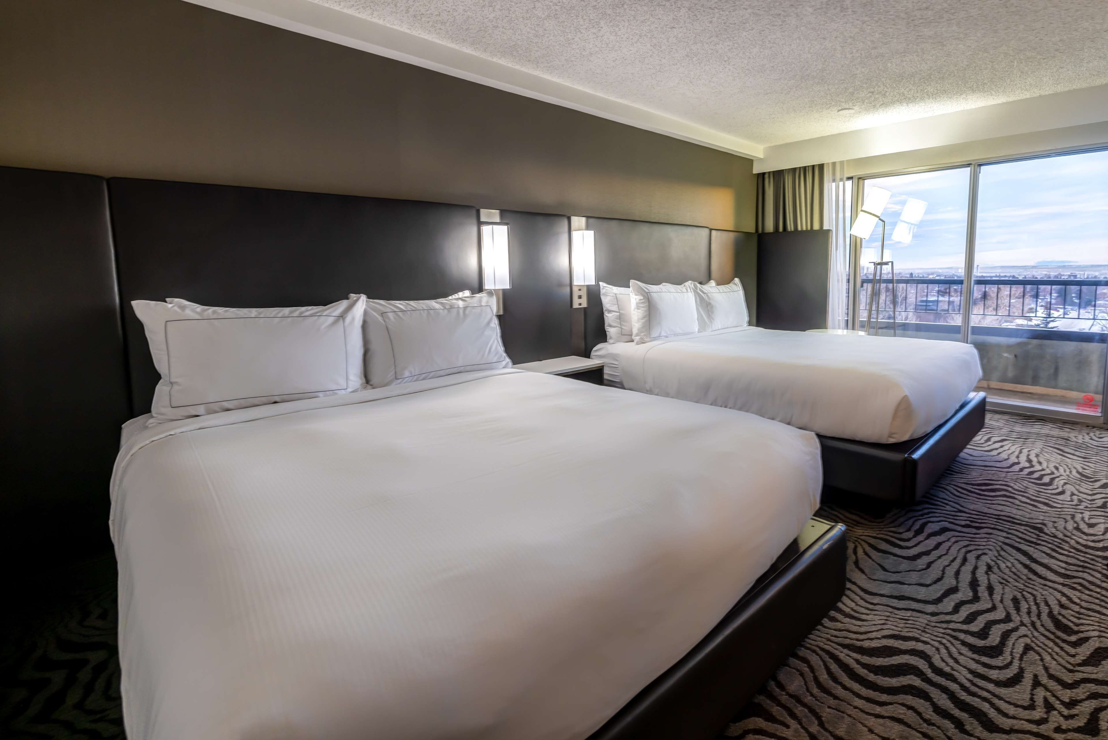 Photo - DoubleTree by Hilton Calgary North