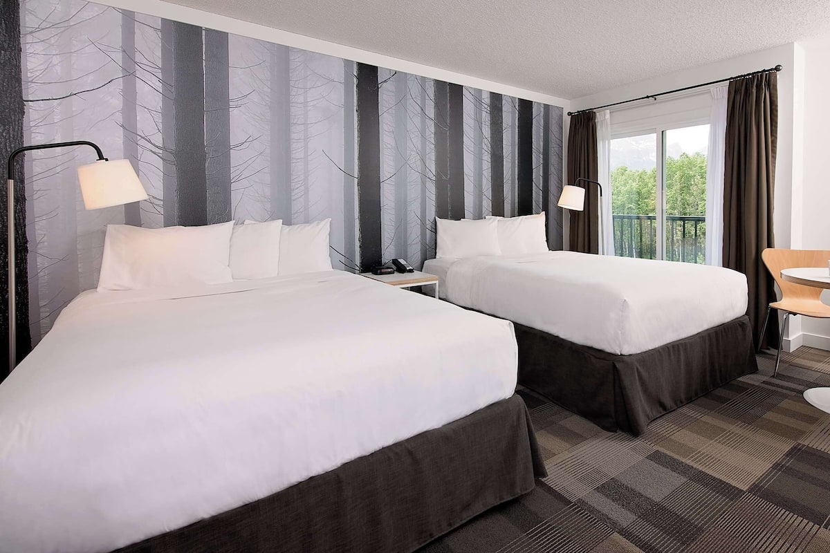 Hochwertige Bettwaren, Pillowtop-Betten, Bügeleisen/Bügelbrett