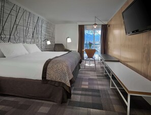 Premium bedding, pillowtop beds, iron/ironing board, free WiFi - Coast Canmore Hotel & Conference Centre (Canmore)