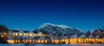 Coast Canmore Hotel & Conference Centre