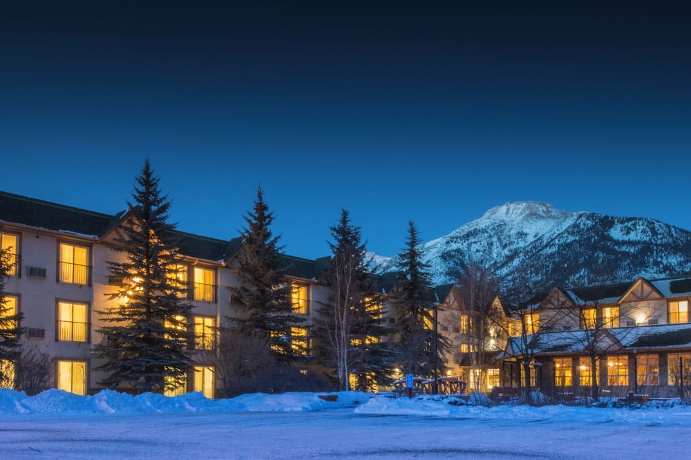 Coast Canmore Hotel & Conference Centre