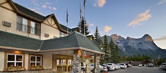 Coast Canmore Hotel & Conference Centre