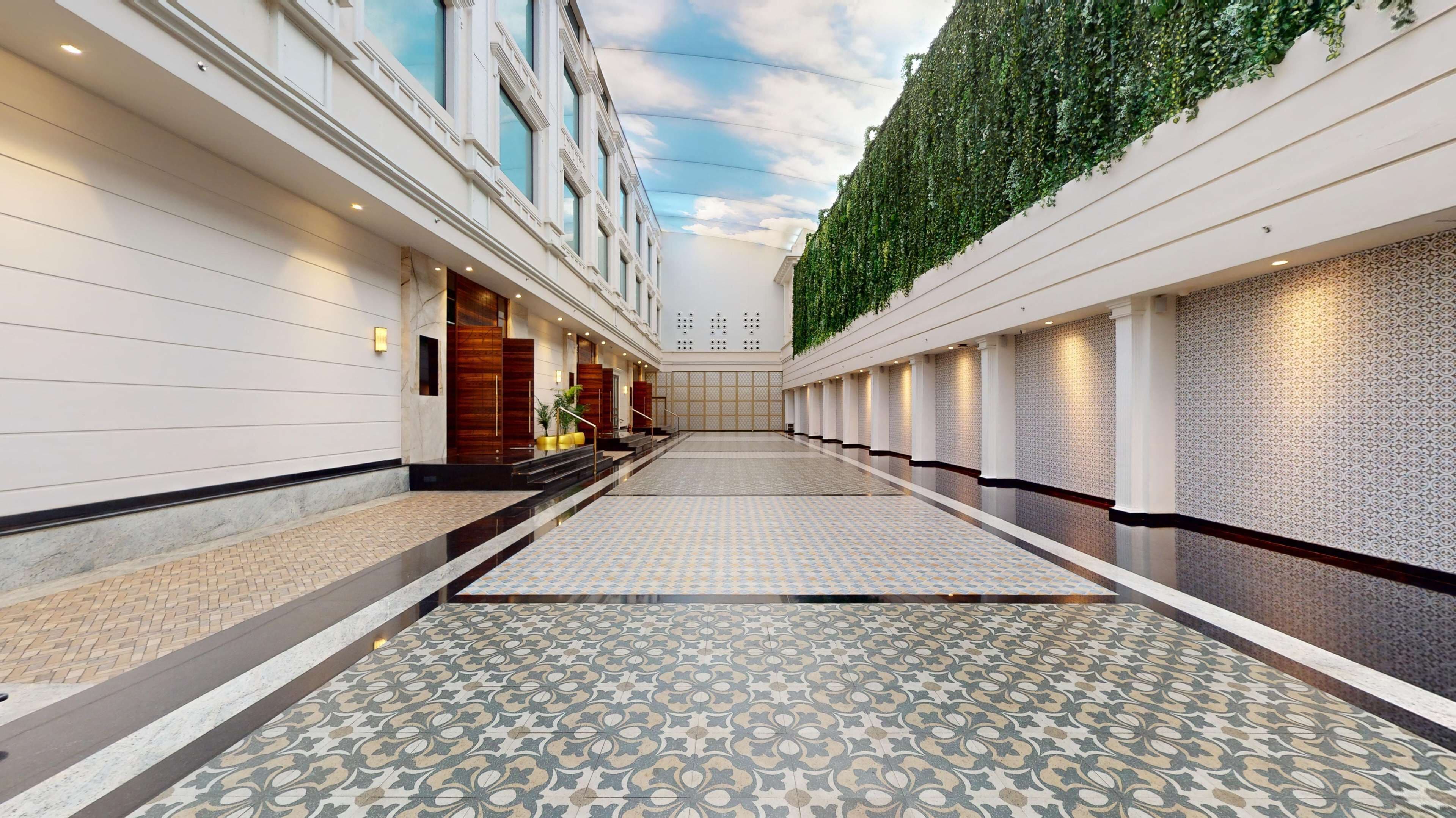 Photo - Radisson Blu Hotel & Suites GRT Chennai