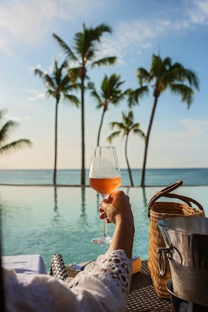 Poolside bar