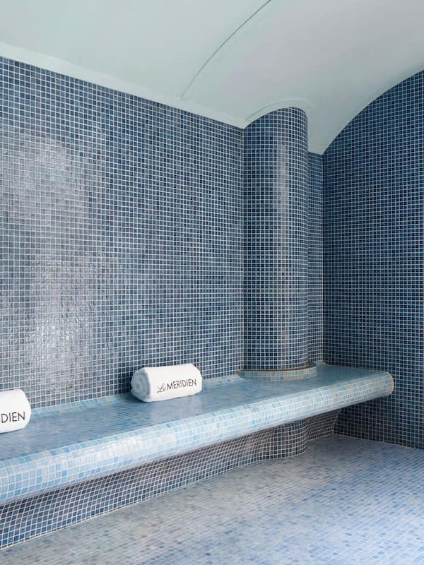 Couples treatment rooms, sauna, hot tub, steam room, Turkish bath