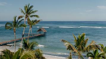 Suíte júnior, 1 cama King, para não fumantes | Vista para praia/oceano