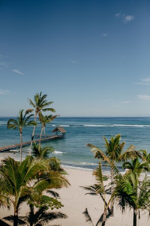 Junior Suite, 1 King Bed | Beach/ocean view