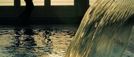 Indoor pool, sun loungers