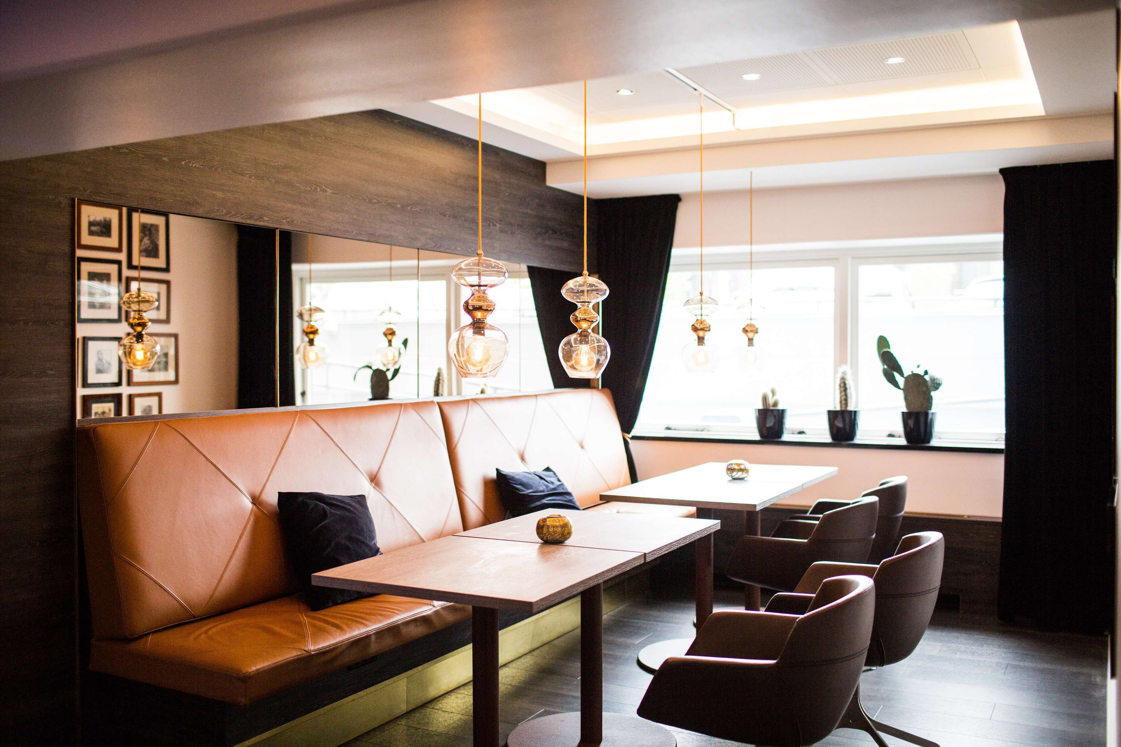 breakfast, lunch and dinner served