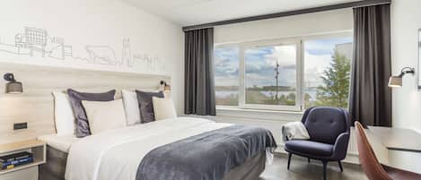 Standard Room | Hypo-allergenic bedding, minibar, in-room safe, desk