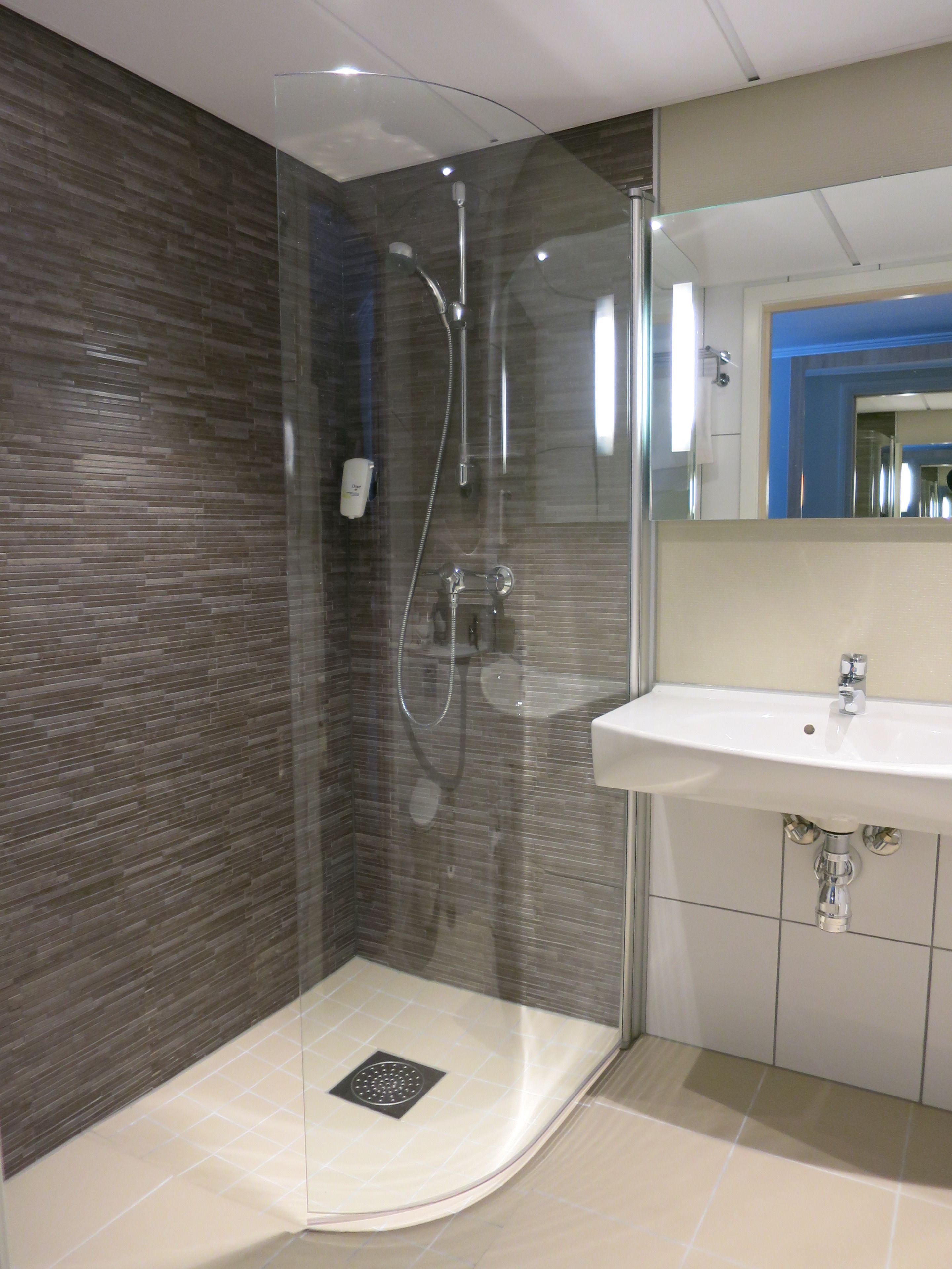 standard room, 1 king bed | pillow-top beds, desk, blackout curtains, iron/ironing board