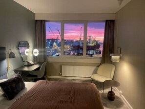 Standard Twin Room, Sea View | Minibar, free WiFi, bed sheets - Hotel Jutlandia (Frederikshavn)