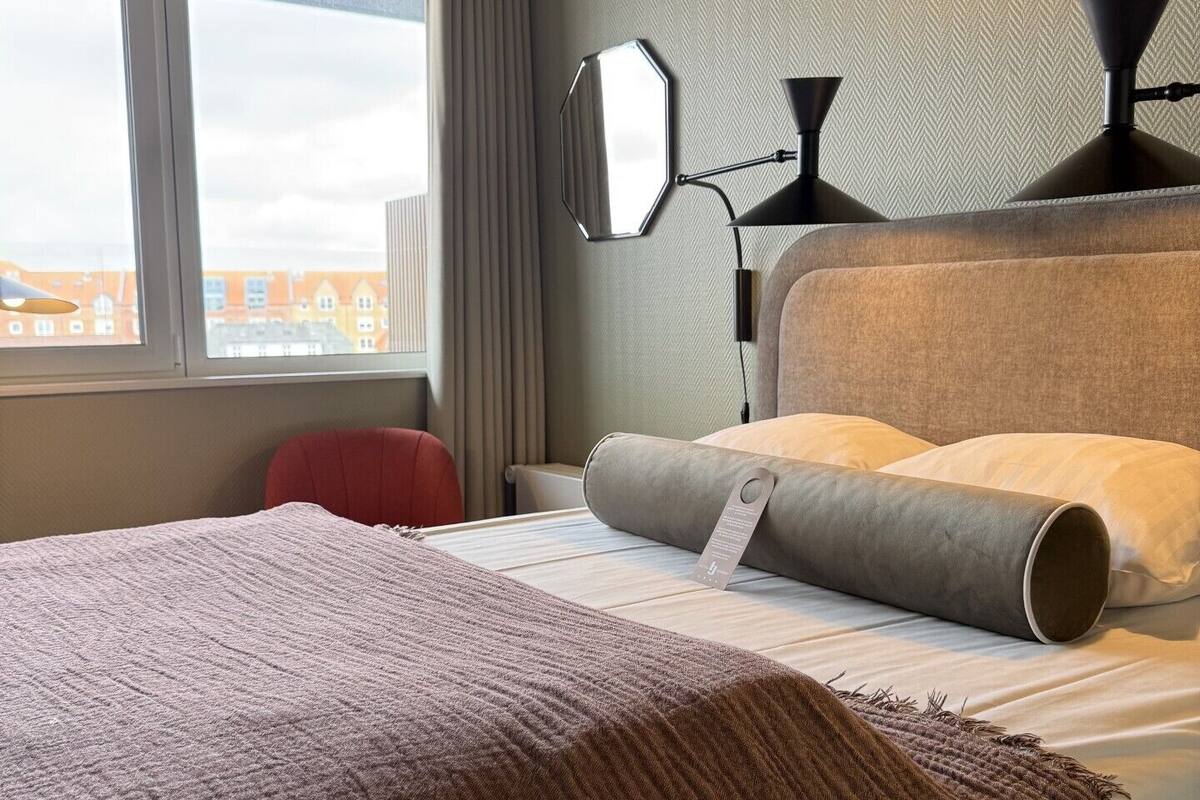 Balkon Petit (Bed 140 cm) No Smoking, City View | 迷你吧、免費 Wi-Fi、床單
