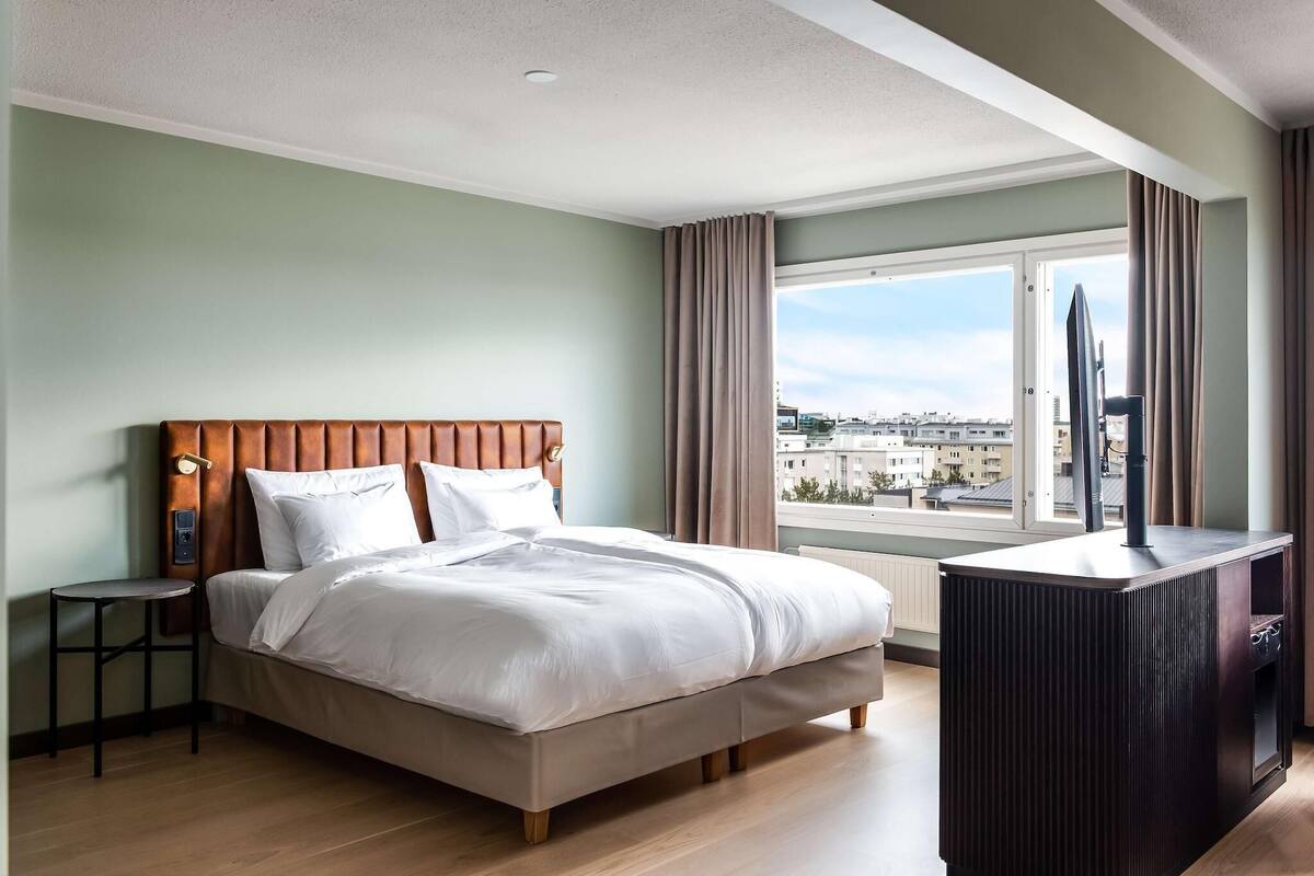 Premium bedding, down comforters, memory foam beds, minibar