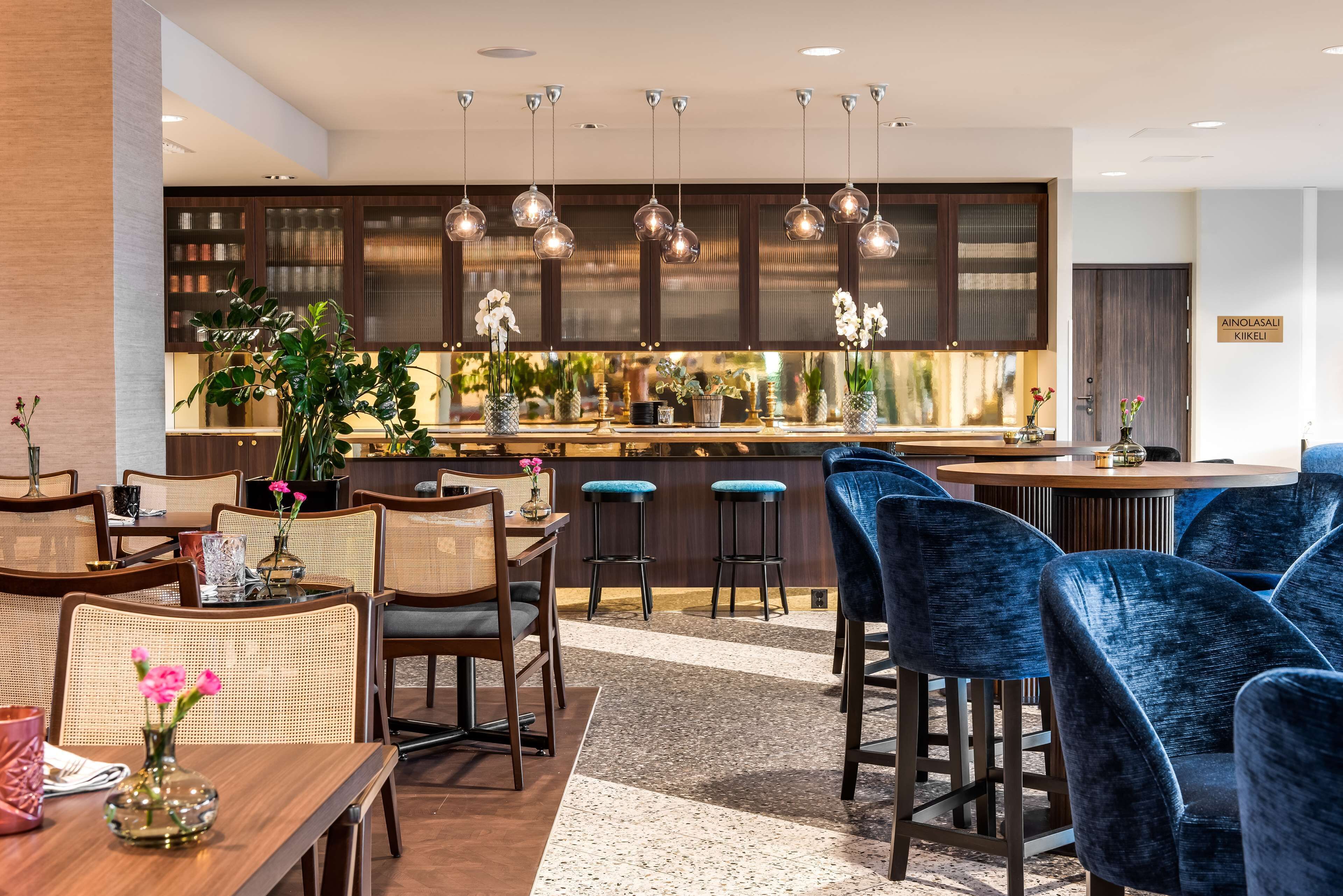 Serveert lunch en diner