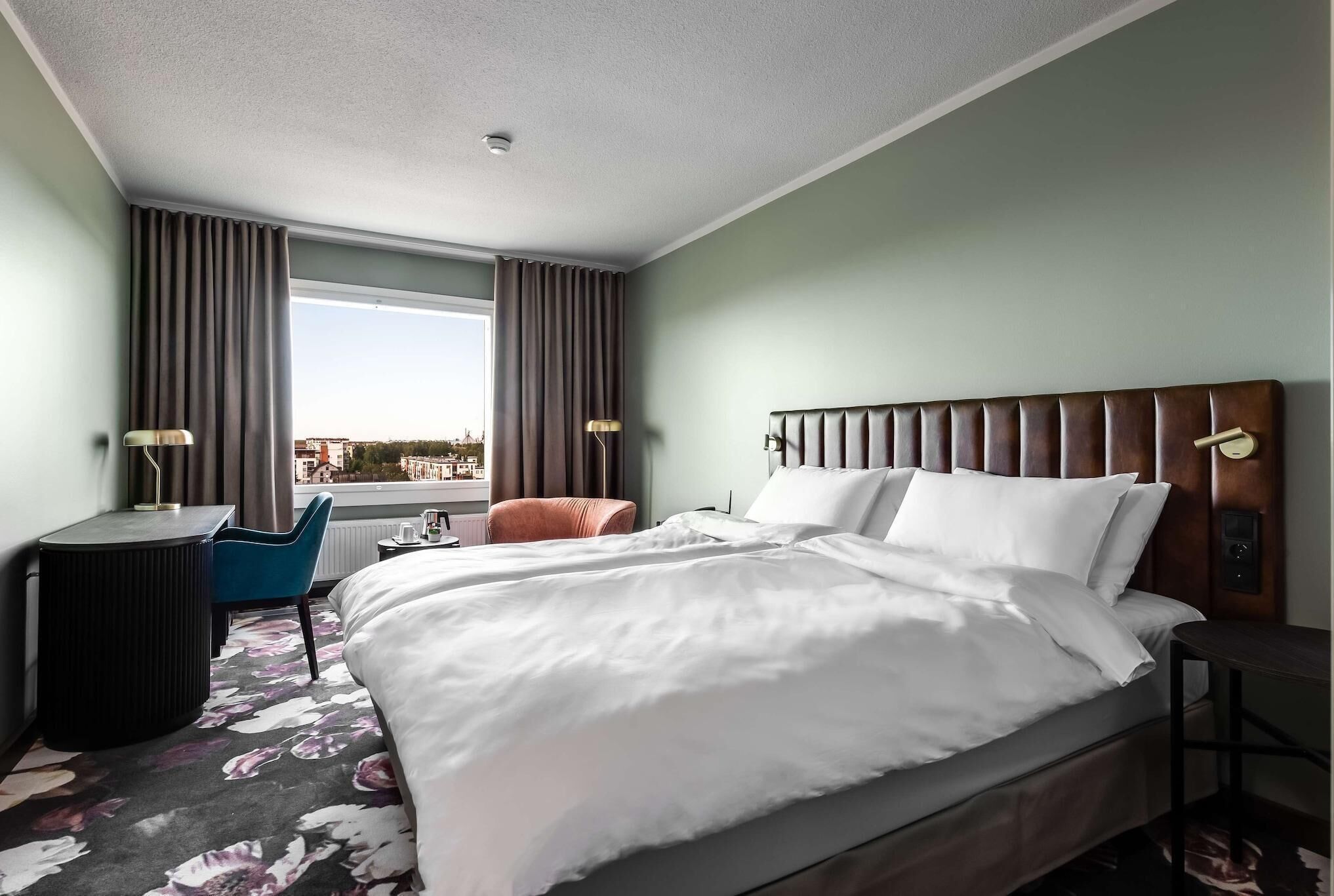 Premium-sengetøj, dundyner, senge med madrasser af memory foam, minibar