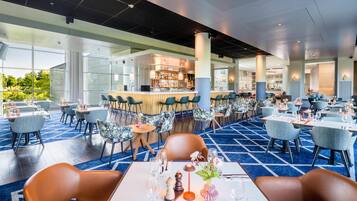 Ze serveren er lunch en diner
