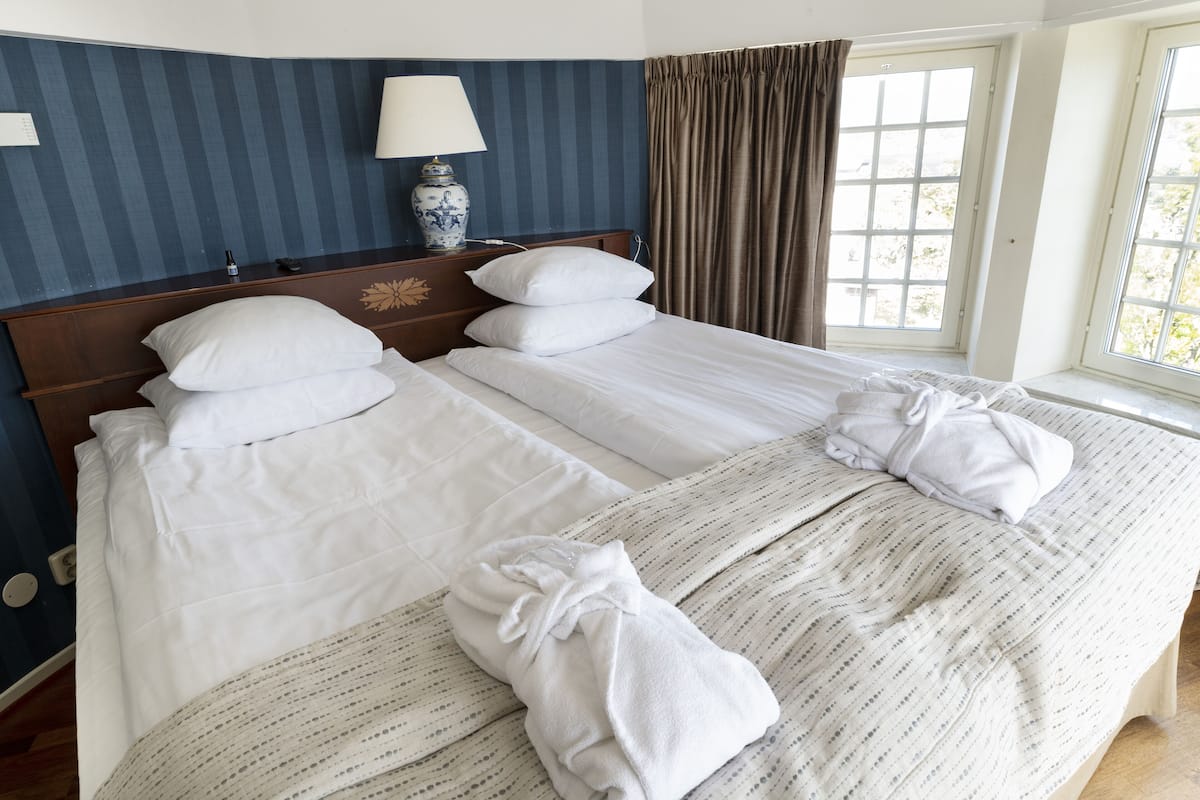 suite | 1 bedroom, hypo-allergenic bedding, blackout curtains