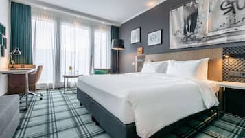1 bedroom, premium bedding, in-room safe, desk