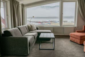 Habitación familiar | 1 dormitorio, escritorio, espacio para trabajar con un portátil