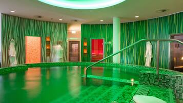 Ruang perawatan pasangan, sauna, hot tub, ruang uap, dan perawatan tubuh