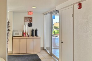 Lobby - Motel 6 Billings, MT - North (Billings)