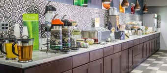 Rodeway Inn & Suites