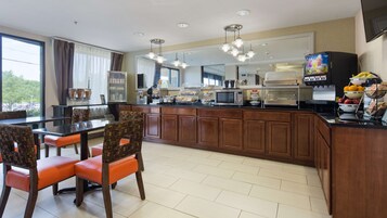 Free daily continental breakfast 