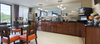 Best Western Plus Huntersville Inn & Suites Near Lake Norman