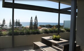 Terrace/patio - Nautilus Beachfront Villas & Spa (Korora)