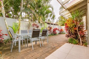 Terrace/patio - Nautilus Beachfront Villas & Spa (Korora)
