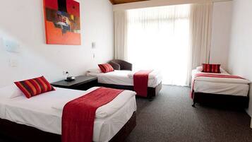 Standard Room, Kitchen | Iron/ironing board