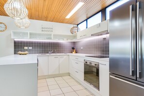 3 Bedrooms Beach House | Private kitchen
