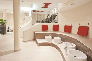 Sauna, aromatherapy, body scrubs, facials, 4 treatment rooms