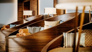 Sauna, hot tub, steam room, body treatments, hot stone massages