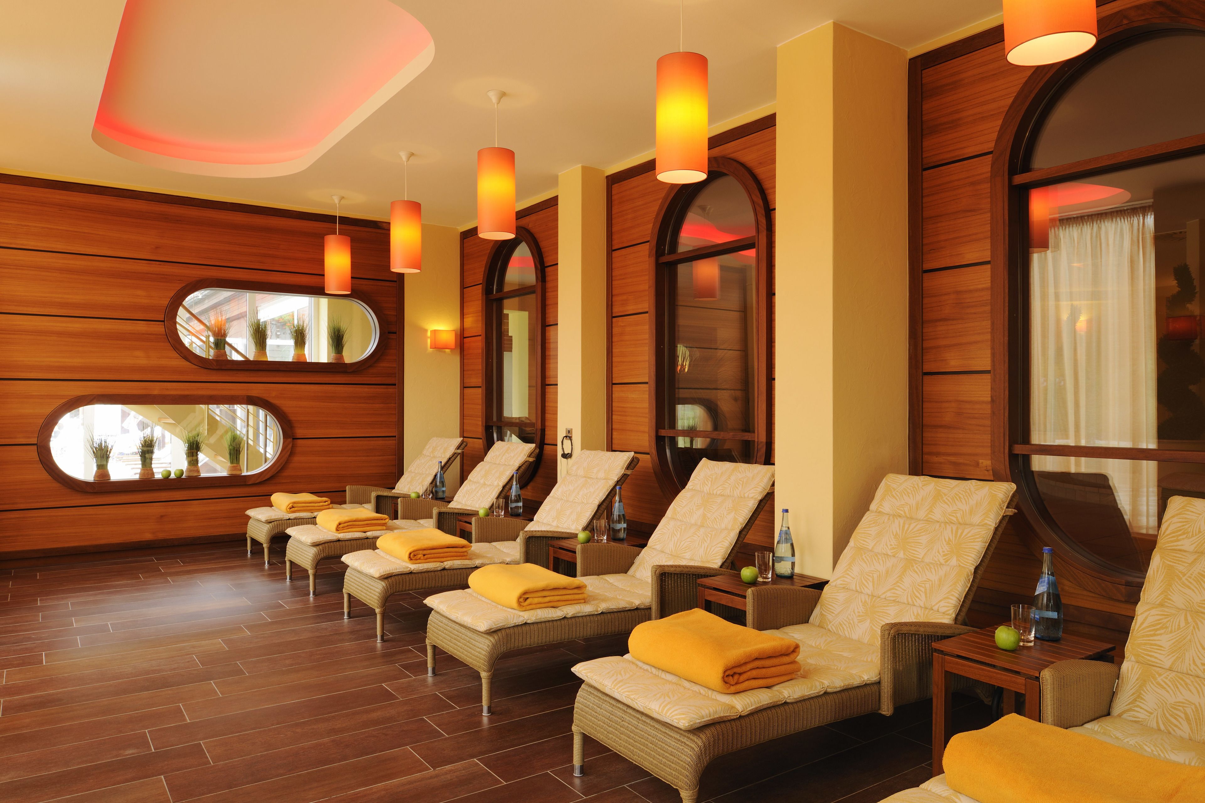 sauna, hot tub, steam room, body treatments, hot stone massages