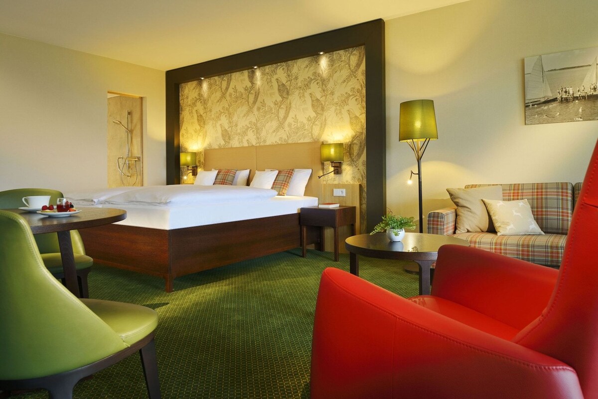 Ropa de cama de alta calidad y minibar (con algunos artículos gratuitos)