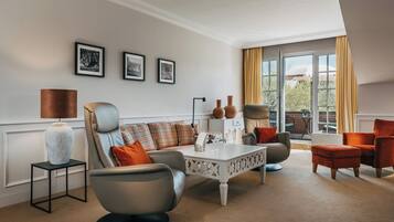 Standard-Suite | Hochwertige Bettwaren, Minibar (mit einigen kostenlosen Artikeln)