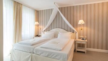 Suite | Minibar, in-room safe, desk, free WiFi