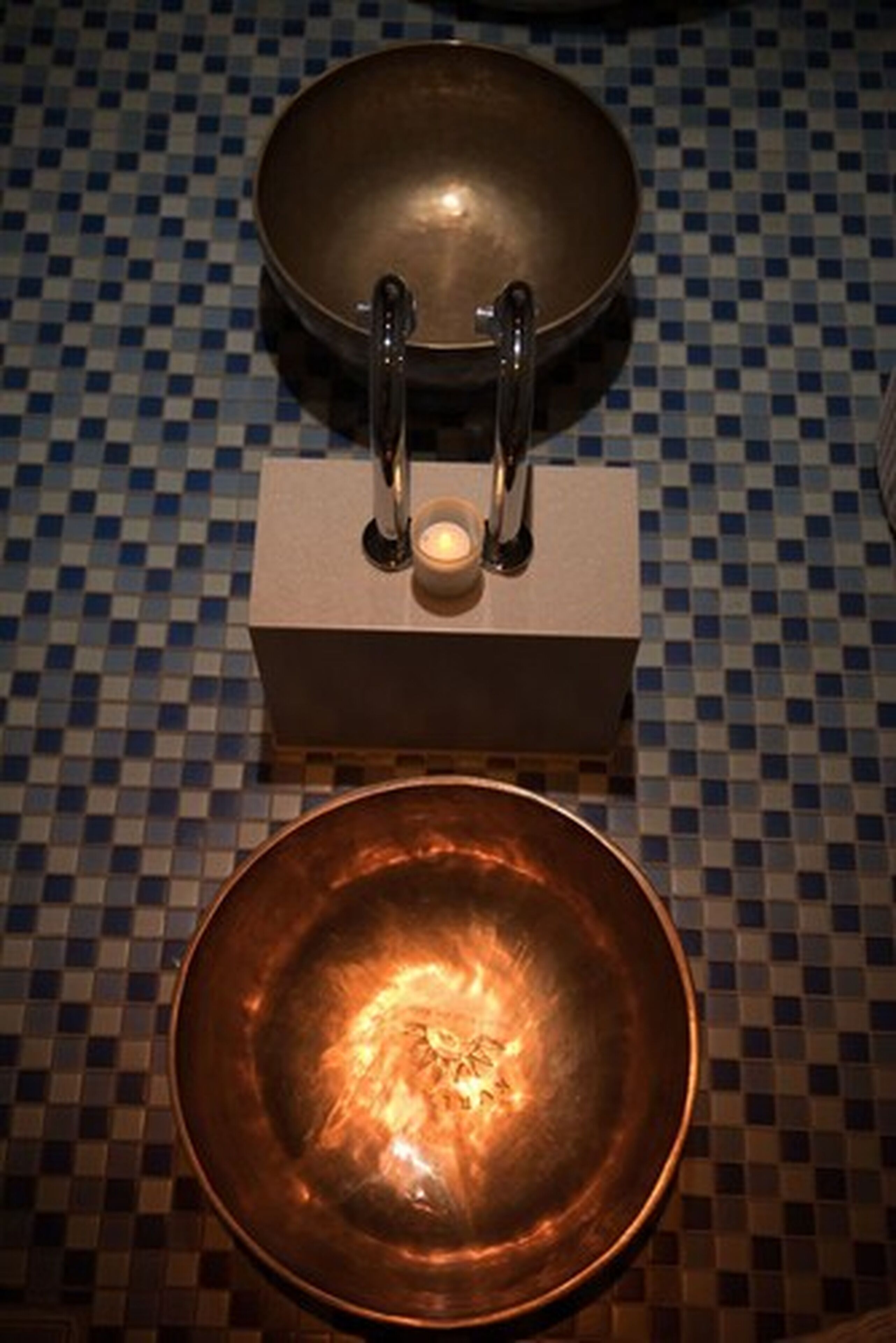 sauna, steam room, body treatments, aromatherapy, hot stone massages