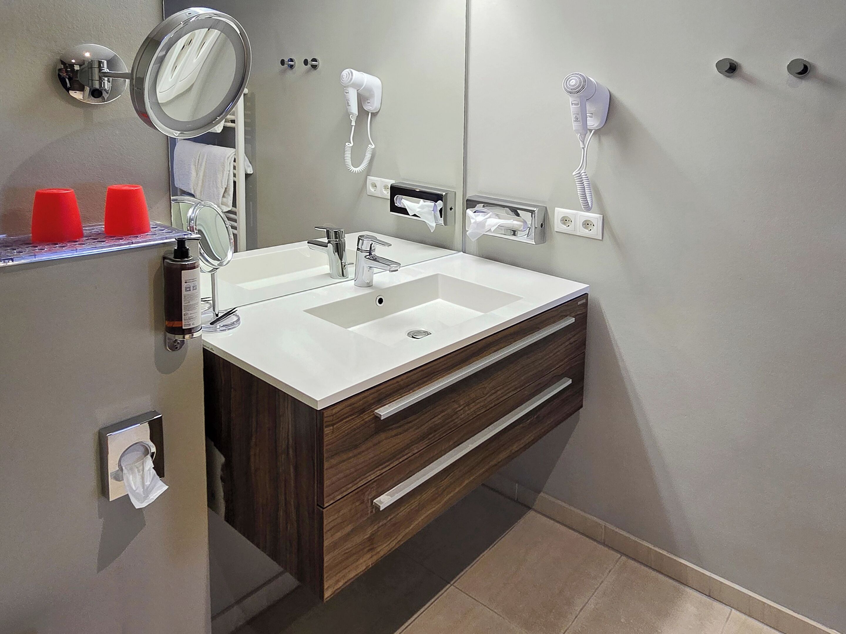 premium double room, 1 double bed | bathroom | free toiletries, hair dryer, towels