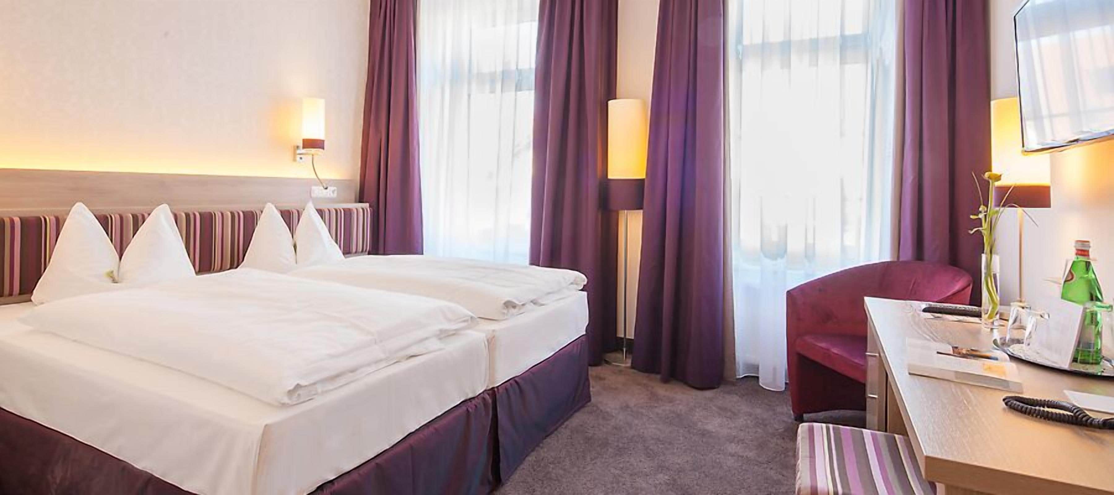 1 bedroom, premium bedding, free minibar items, in-room safe