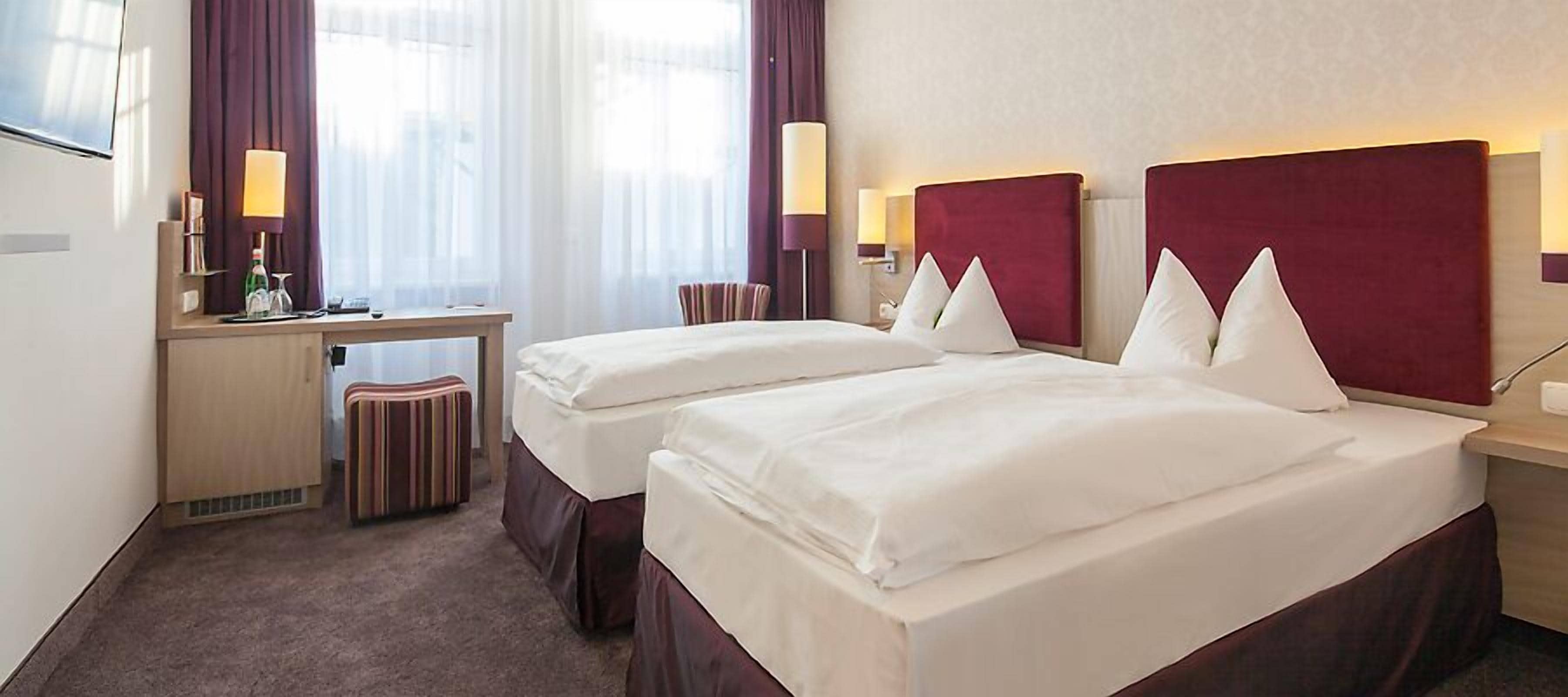 1 bedroom, premium bedding, free minibar items, in-room safe