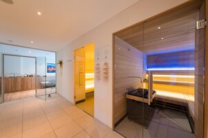 Un sauna, baño turco, masajes