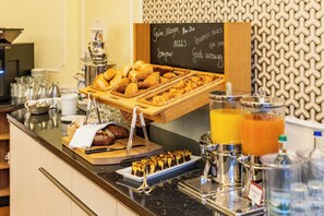 Daily buffet breakfast for a fee - Hotel Kaiserhof (Eisenach)
