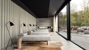 Couples treatment rooms, sauna, hot tub, steam room, Turkish bath