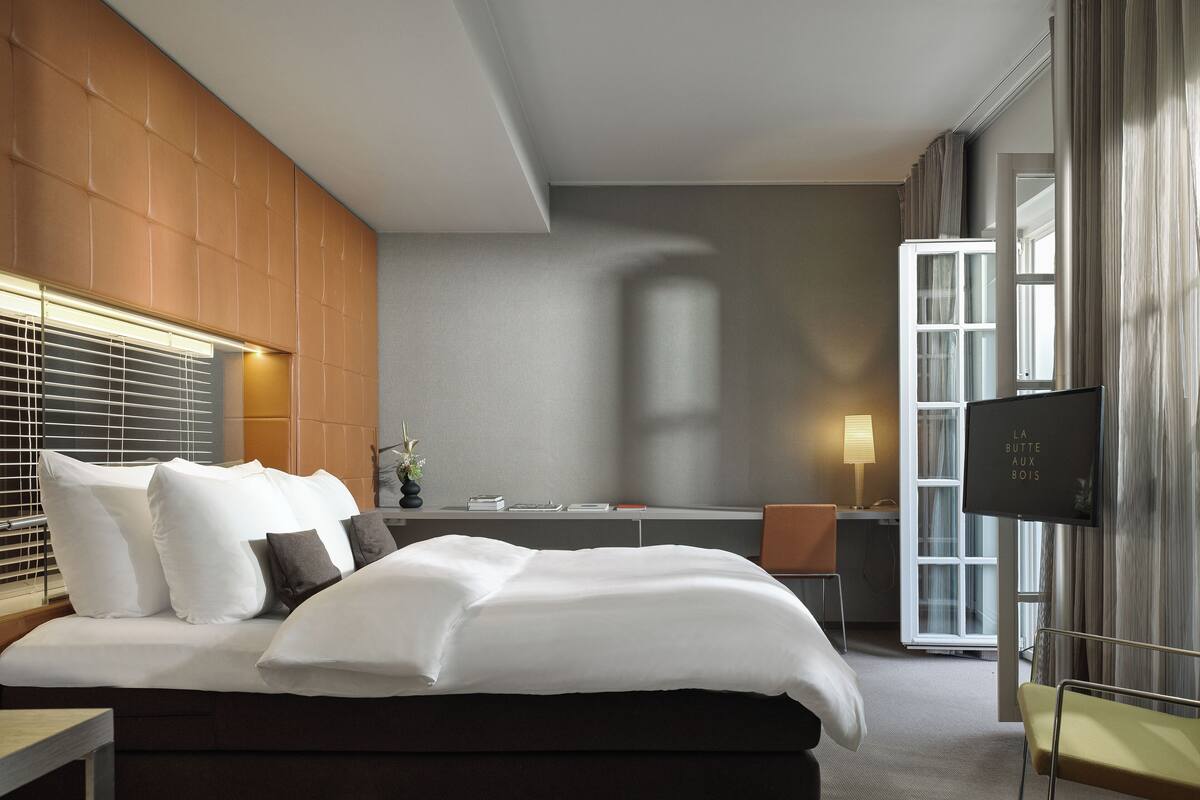 1 bedroom, in-room safe, desk, iron/ironing board