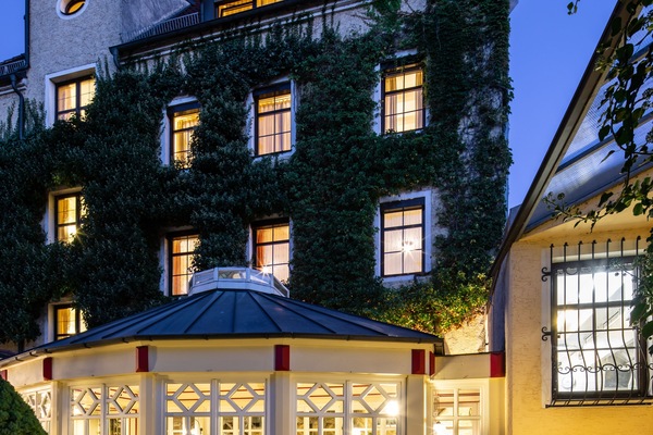 Façana frontal de l'allotjament